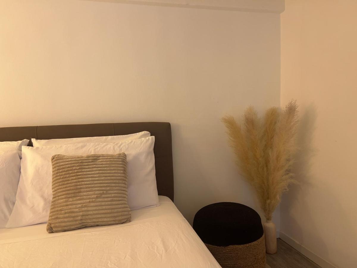 Апартаменты Regina Milano In Porta Romana 3 - Sky Tv, Wifi & Breakfast Box Экстерьер фото