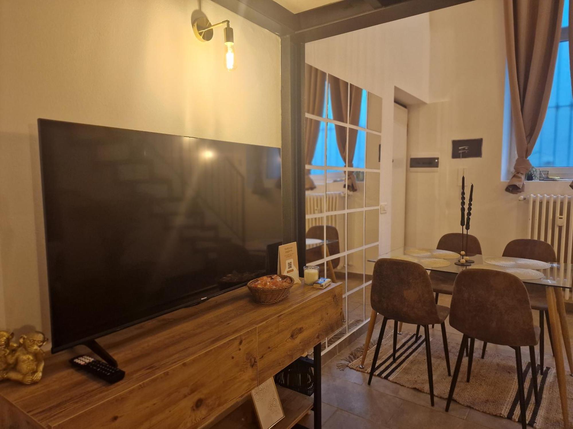 Апартаменты Regina Milano In Porta Romana 3 - Sky Tv, Wifi & Breakfast Box Экстерьер фото